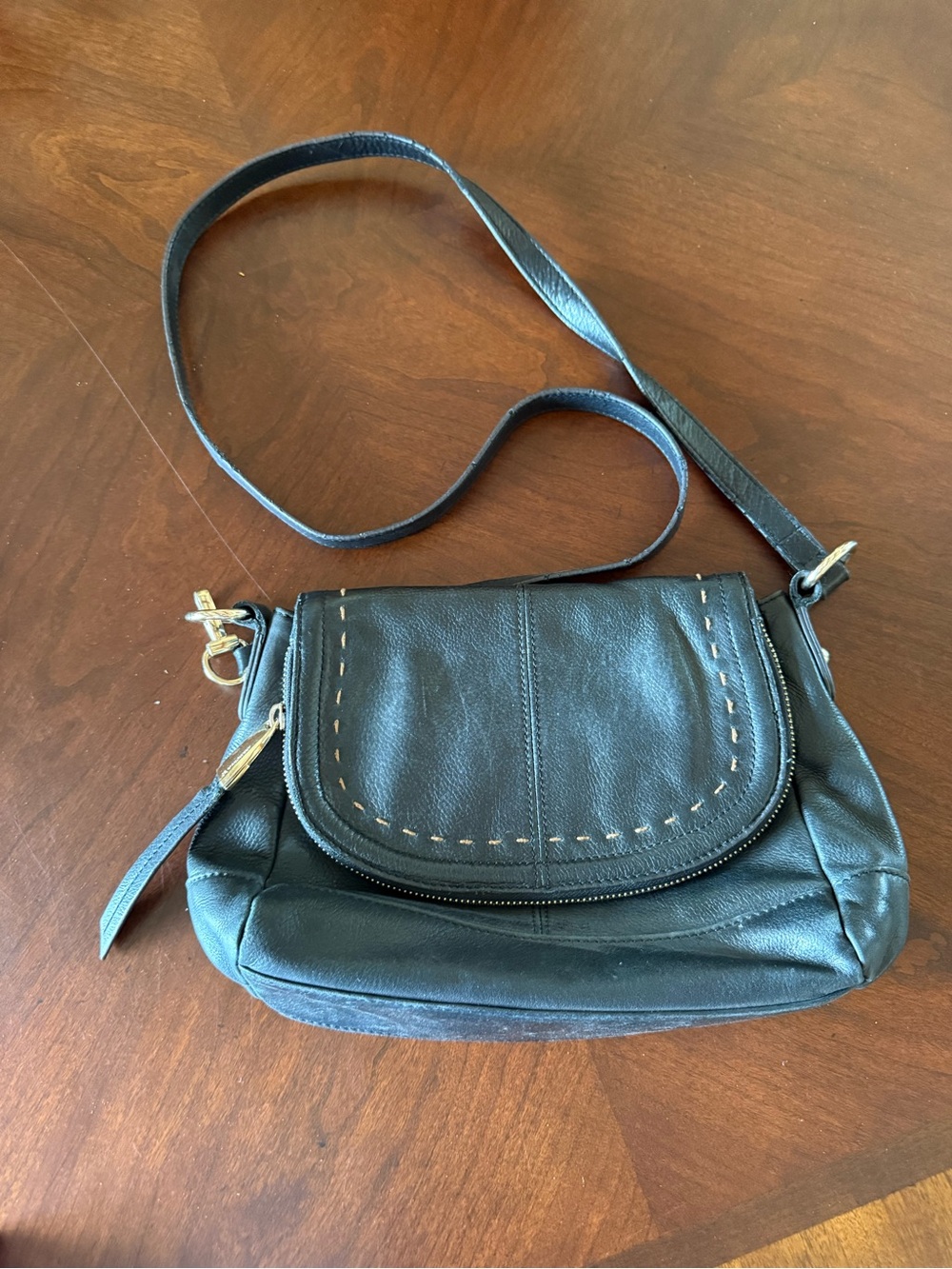 B. Makowsky Black Leather Shoulder Purse